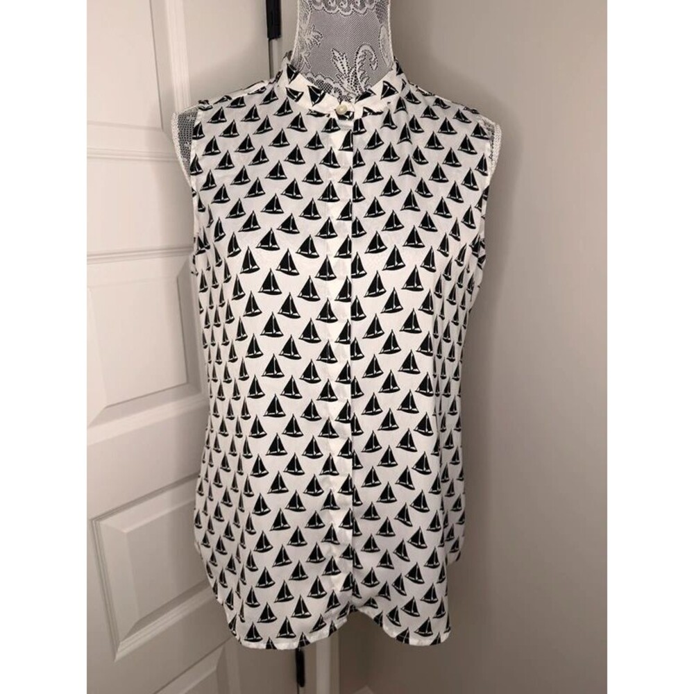 Banana Republic sailboat Sleeveless Blouse navy White Medium